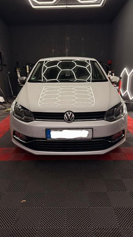 Weiß Gebraucht 2017 VW Polo Highline Kleinwagen | 8.200 € (Fairer Preis) - Bild 1/4