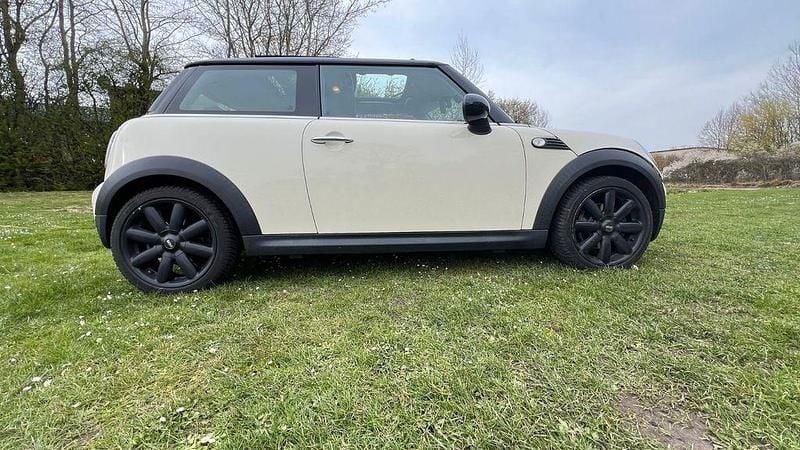 Second-hand Mini Cooper D 109 CP (80 kW) 2009 Alb Hatchback