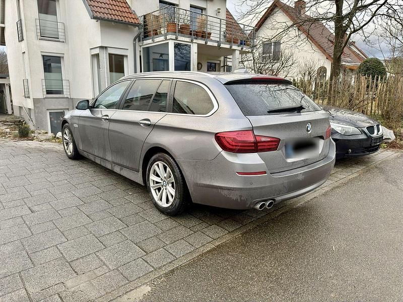 Gebraucht BMW 530 258 PS (189 kW) 2015 Grau Kombi