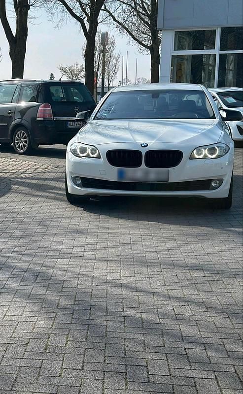 Gebraucht BMW 525 204 PS (150 kW) 2010 Weiß Limousine