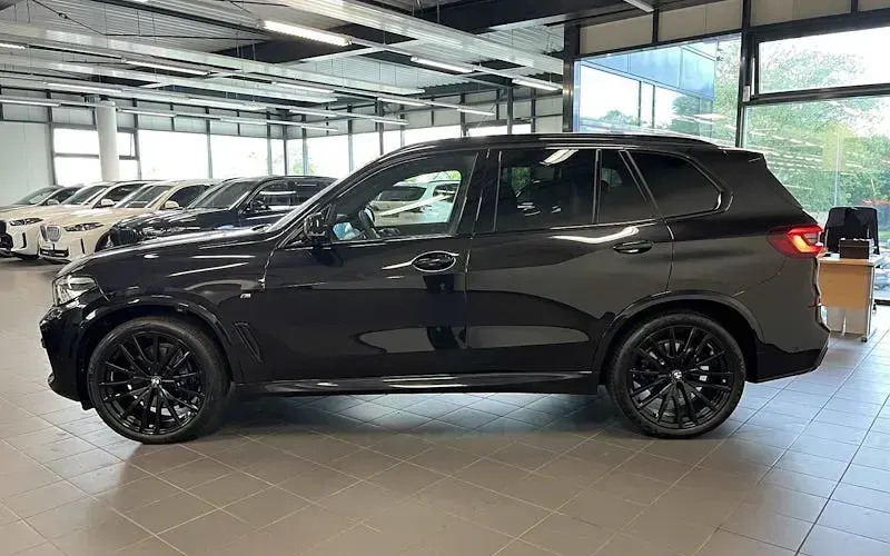 Gebraucht BMW X5 M Sport 286 PS (210 kW) 2023 Schwarz SUV