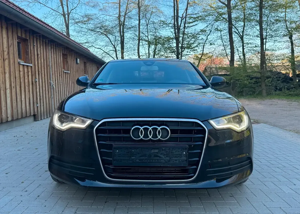 Second-hand Audi A6 204 CP (150 kW) 2011 Negru Berlinǎ