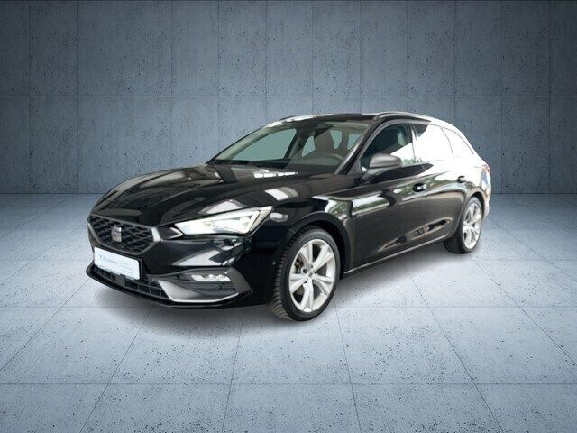 Mitternachtsschwarz (metallic) Gebraucht 2024 Seat Leon FR Kombi | 27.477 € (Fairer Preis) - Bild 1/4