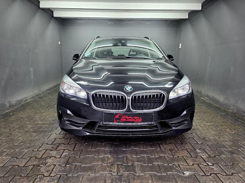 Gebraucht BMW 220 Active Tourer 192 PS (141 kW) 2019 Schwarz Van / Kleinbus