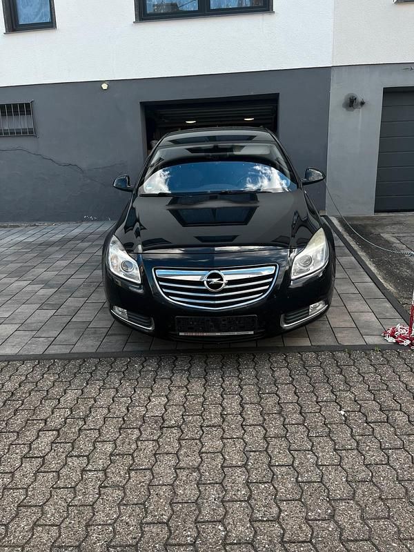 Schwarz Gebraucht 2011 Opel Insignia Sport Limousine | 4.050 € (Fairer Preis) - Bild 1/4