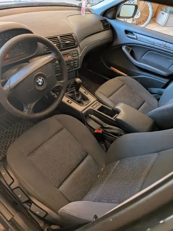 Gebraucht BMW 318 143 PS (105 kW) 2004 Schwarz Limousine