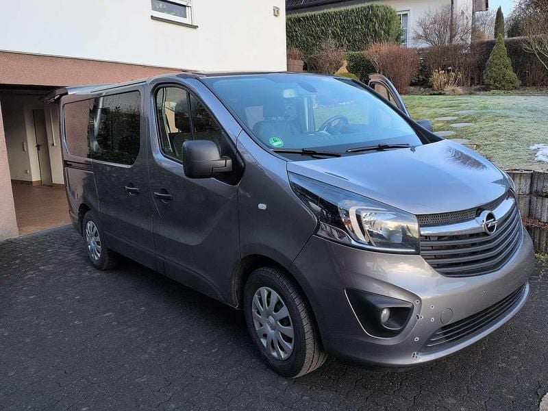 Grau Gebraucht 2019 Opel Vivaro S Van / Kleinbus | 17.500 € (Superpreis) - Bild 1/4