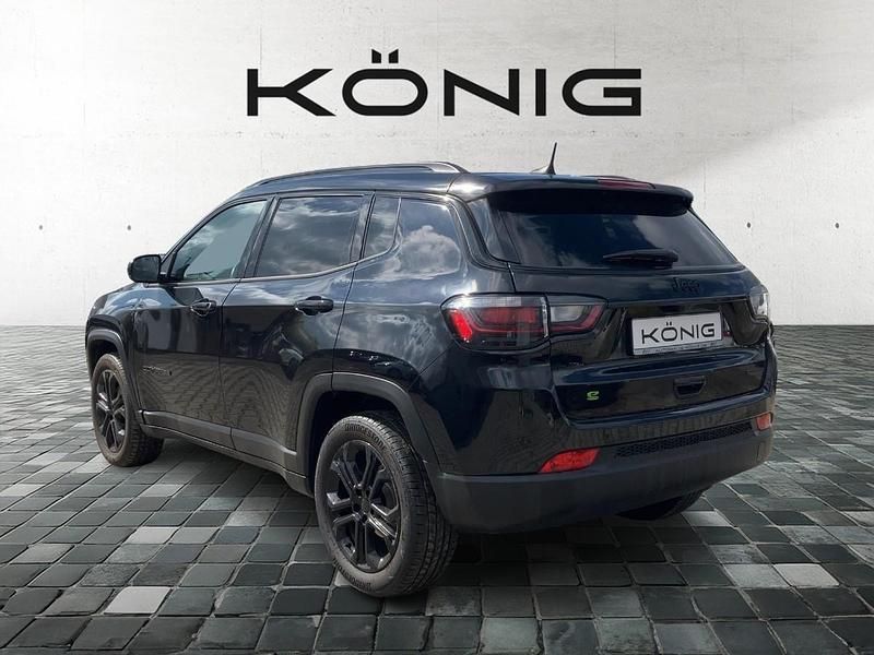 Usado Jeep Compass Night Eagle 131 HP (96 kW) 2023 Preto SUV