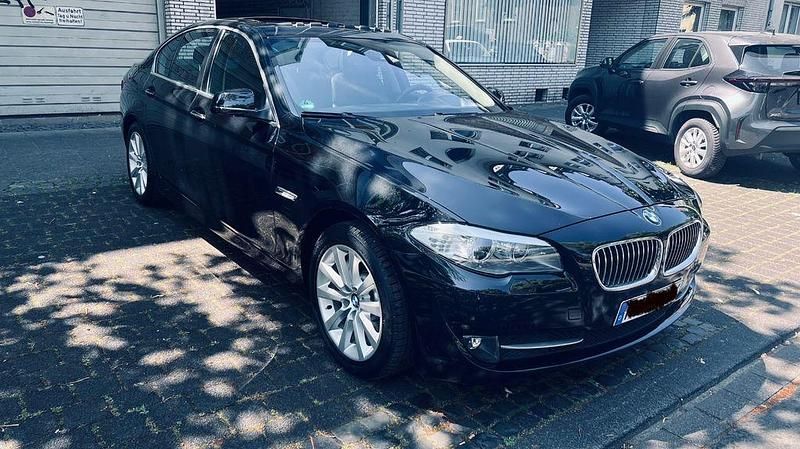 Gebraucht BMW 528 245 PS (180 kW) 2012 Schwarz Limousine