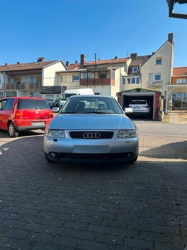 Silber Gebraucht 2001 Audi A3 Kleinwagen | 1.800 € (Fairer Preis) - Bild 1/4