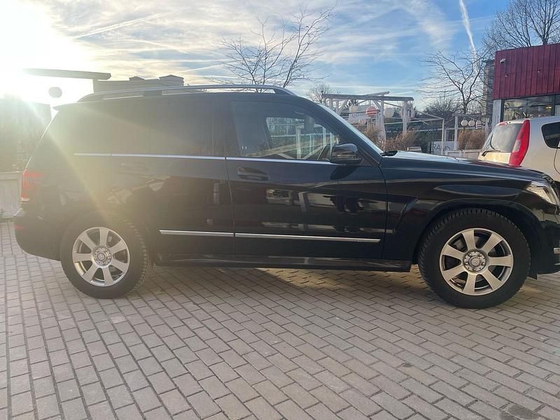 Gebraucht Mercedes GLK200 142 PS (104 kW) 2013 Schwarz SUV
