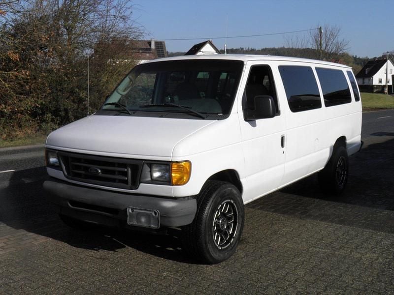 Gebraucht Ford Econoline 310 PS (228 kW) 2003 Weiß Van / Kleinbus