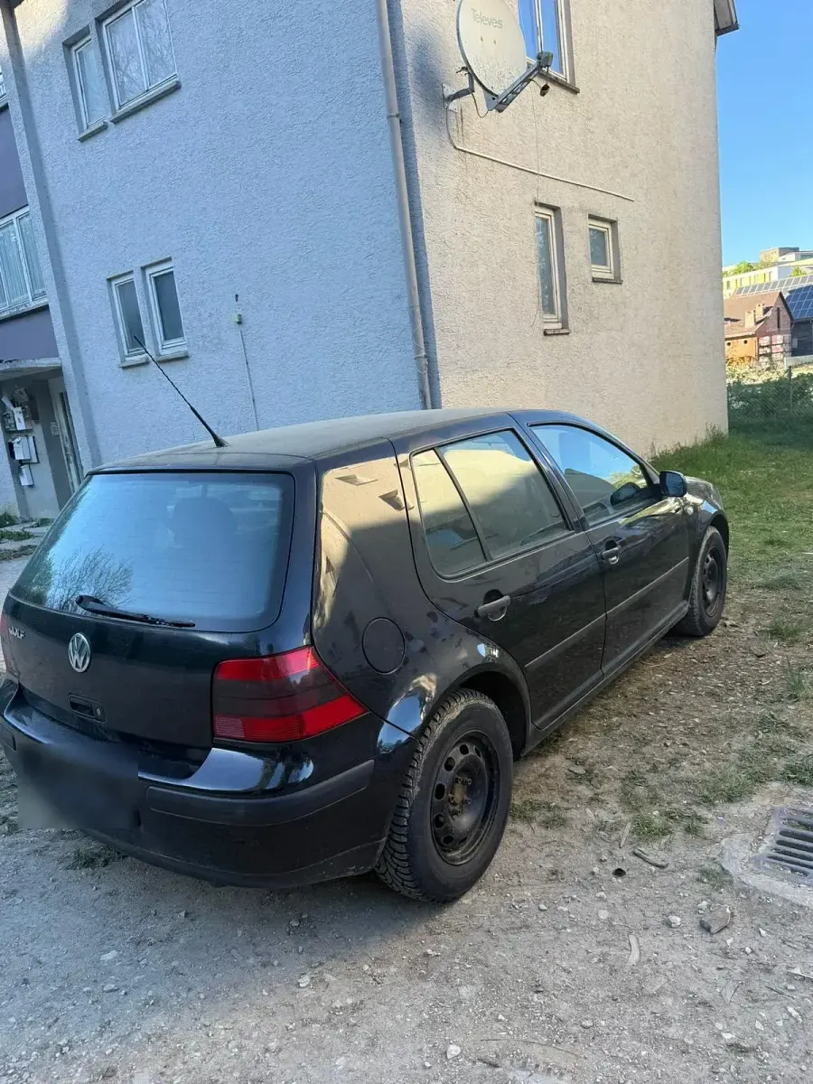 Second-hand VW Golf IV 75 CP (55 kW) 2002 Negru Break