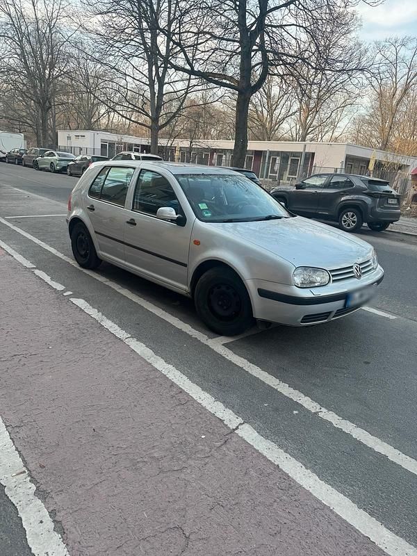 Gebraucht VW Golf IV 105 PS (77 kW) 2000 Silber Kleinwagen