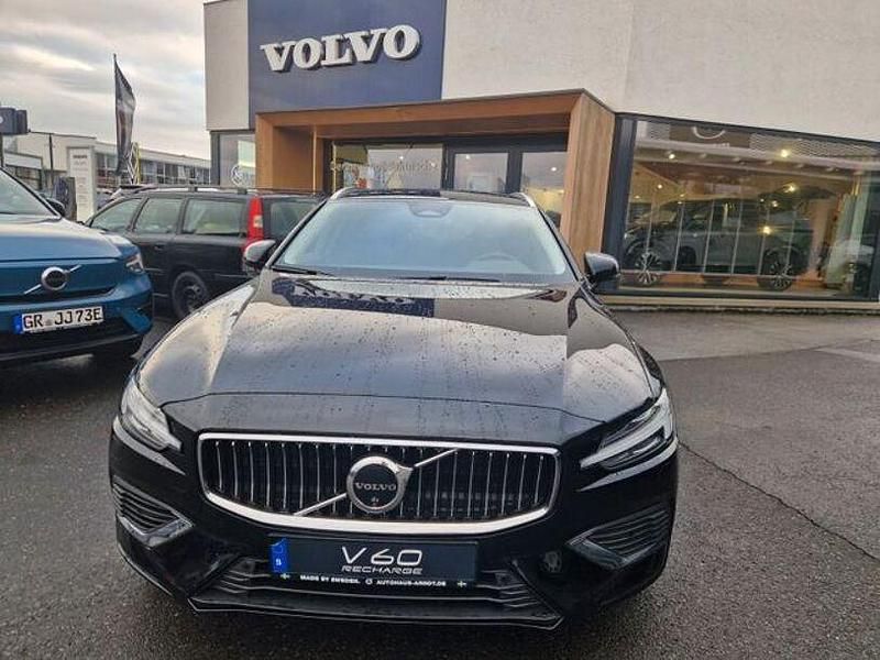 Gebraucht Volvo V60 Plus 253 PS (186 kW) 2025 Schwarz Kombi