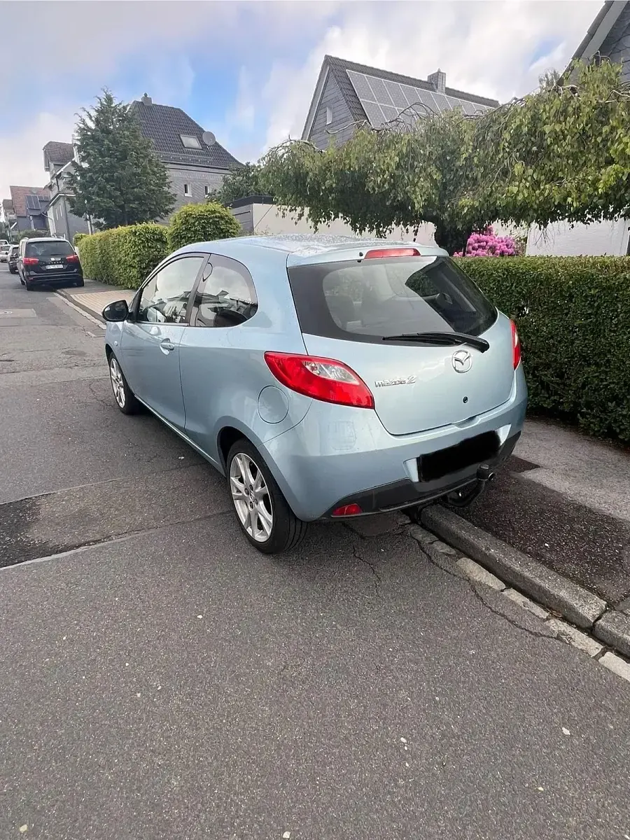 Gebraucht Mazda 2 86 PS (63 kW) 2010 Blau Kleinwagen