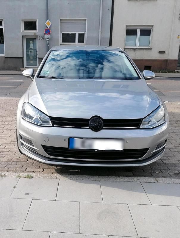 Grau Gebraucht 2013 VW Golf VII Kleinwagen | 7.800 € (Guter Preis) - Bild 1/4