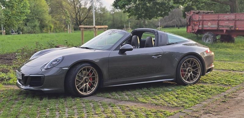 Grau Gebraucht 2019 Porsche 991 Cabrio | 159.991 € - Bild 1/4
