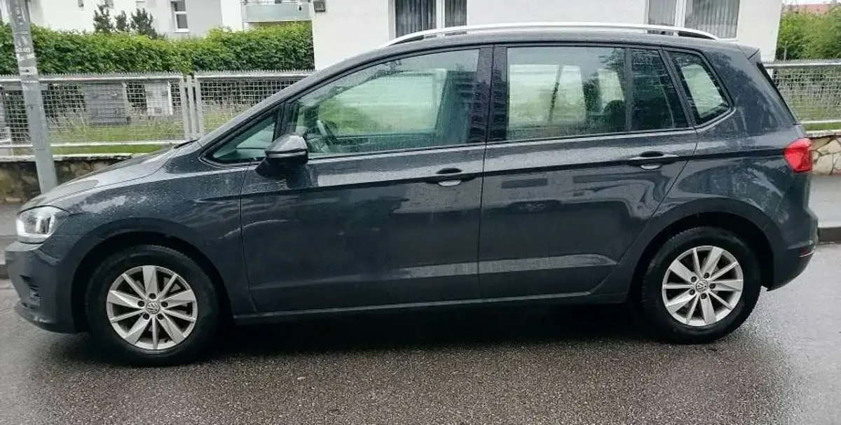 Gebraucht VW Golf VII Comfortline 116 PS (85 kW) 2017 Grau Limousine