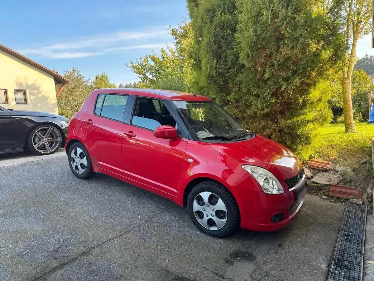 Gebraucht Suzuki Swift 92 PS (67 kW) 2005 Rot Kleinwagen