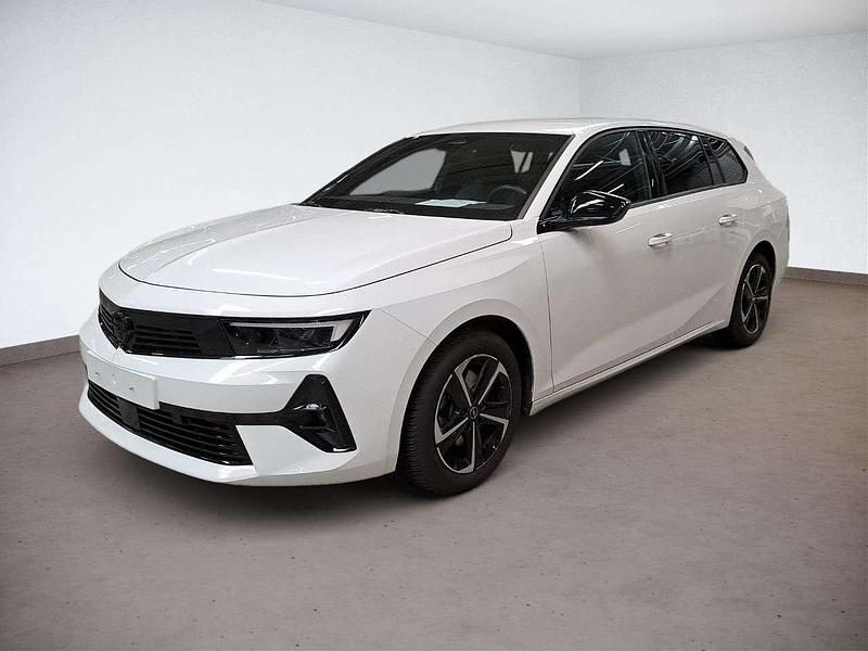 Gebraucht Opel Astra 131 PS (96 kW) 2024 Jade weiss (uni) Kleinwagen