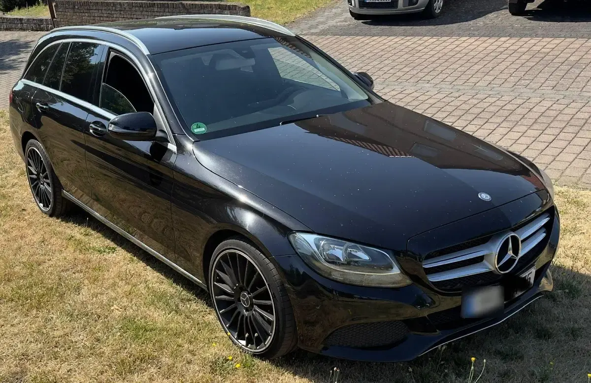 Gebraucht Mercedes C180 156 PS (114 kW) 2015 Schwarz Kombi