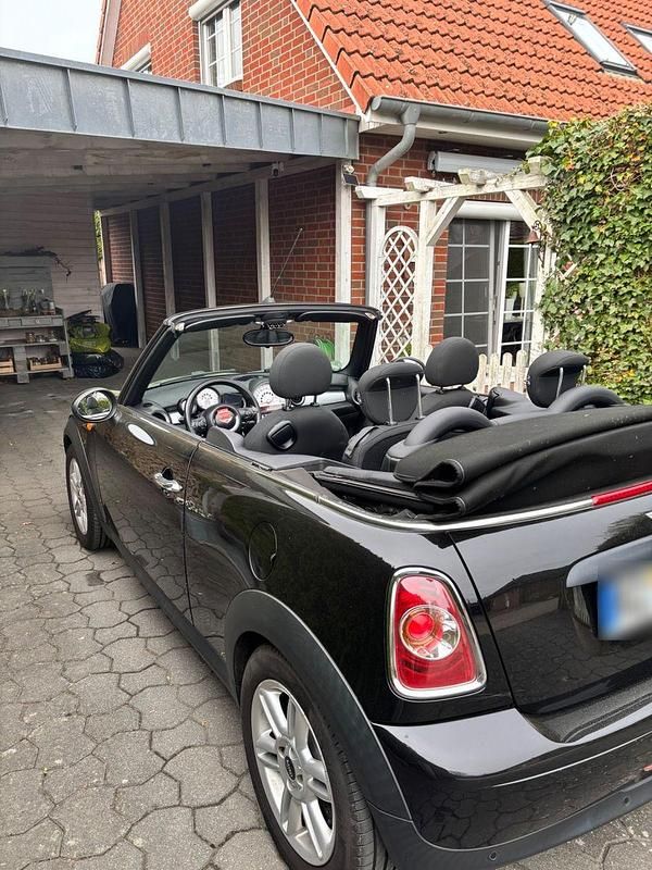 Second-hand Mini ONE 98 CP (72 kW) 2011 Negru Hatchback