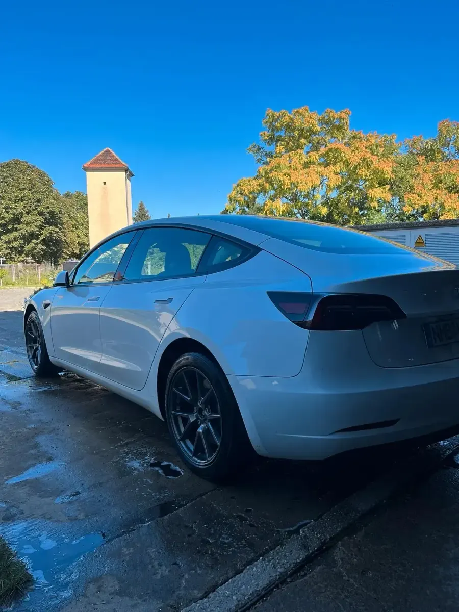Occasion Tesla Model 3 Standard Range Plus 208 kW (283 PK) 2022 Wit Sedan