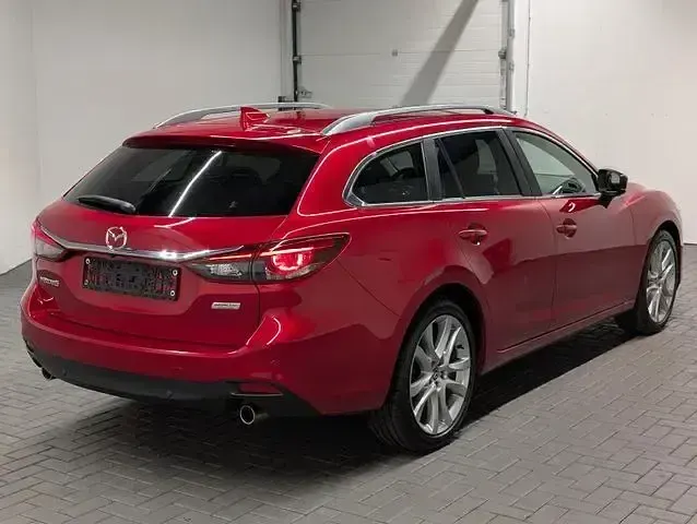Usata Mazda 6 Kizoku 165 CV (121 kW) 2018 Rosso Station wagon