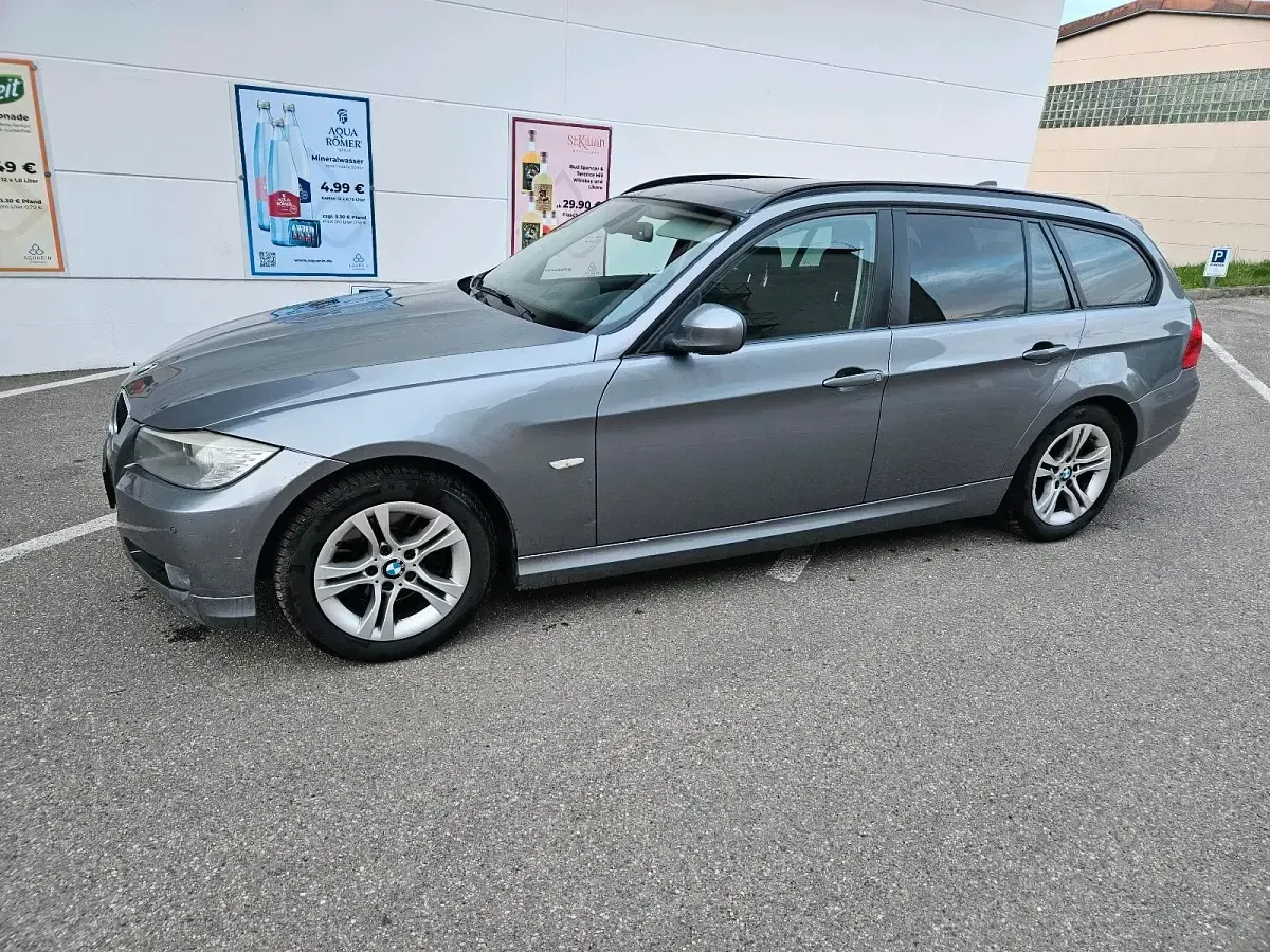 Gebraucht BMW 318 143 PS (105 kW) 2013 Grau Kombi