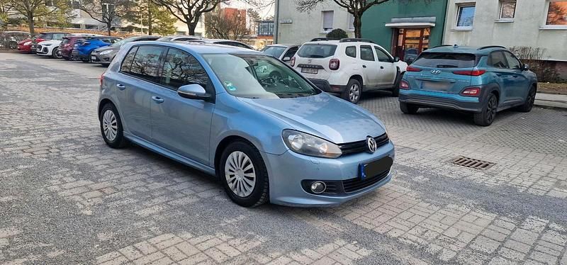 Gebraucht VW Golf VII 105 PS (77 kW) 2012 Blau Limousine