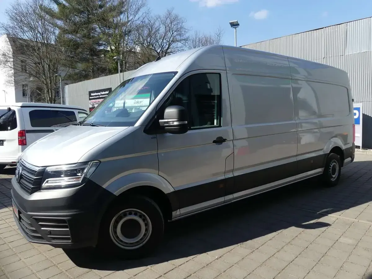Second-hand VW Crafter 177 CP (130 kW) 2022 Argintiu Van