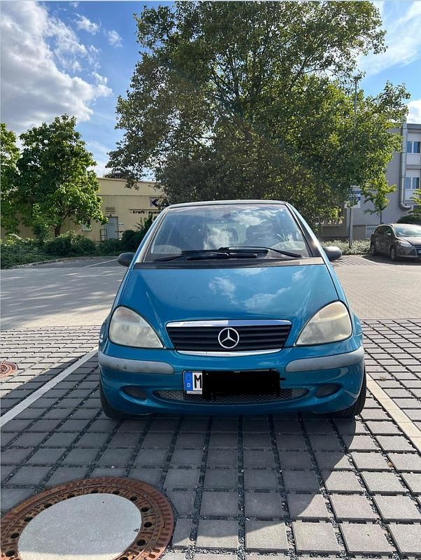 Blau Gebraucht 2002 Mercedes A160 Kleinwagen | 700 € (Guter Preis) - Bild 1/4