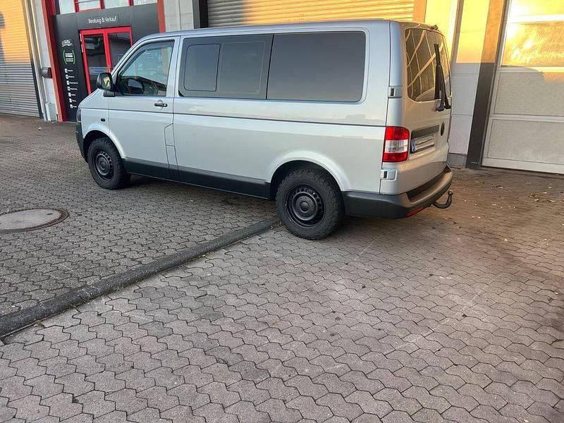 Gebraucht VW Transporter 140 PS (102 kW) 2015 Silber Van