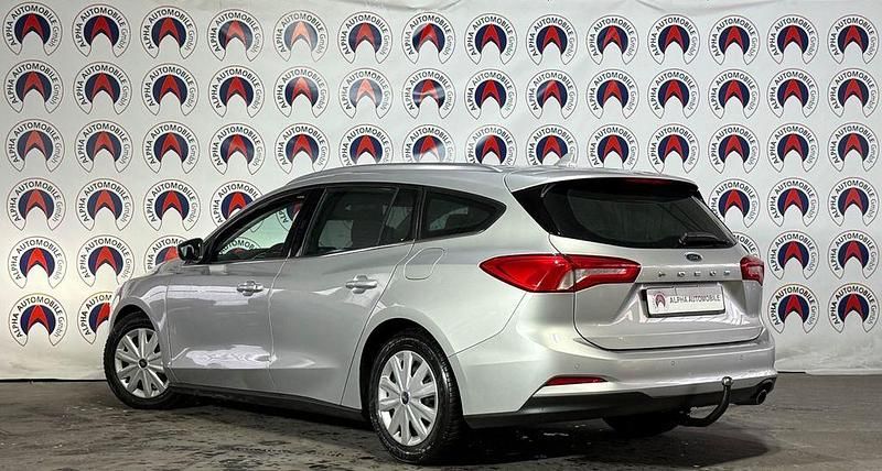 Gebraucht Ford Focus Cool & Connect 120 PS (88 kW) 2019 Grau Limousine