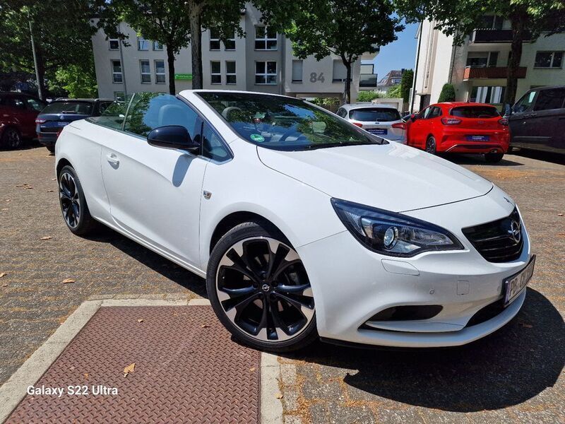Weiß Gebraucht 2018 Opel Cascada Innovation Cabrio | 16.850 € (Fairer Preis) - Bild 1/4