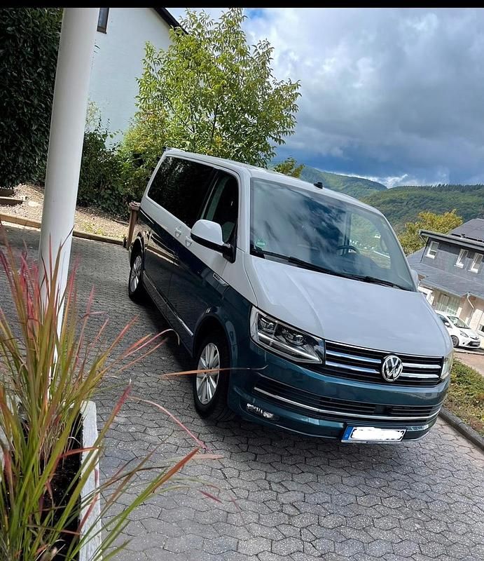 Andere farben Gebraucht 2017 VW T6 Highline Van | 39.900 € (Teuer) - Bild 1/4