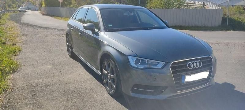 Gebraucht Audi A3 Attraction 110 PS (80 kW) 2016 Grau Limousine