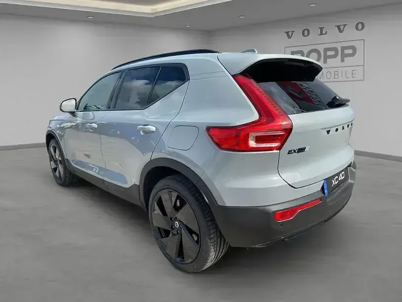 Second-hand Volvo EX40 Plus 185 kW (252 CP) 2025 Gri SUV