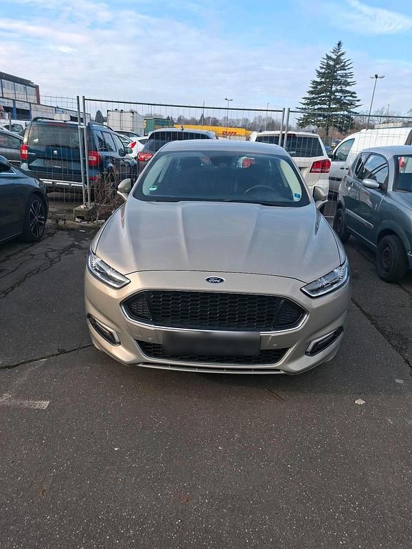 Gebraucht Ford Mondeo 120 PS (88 kW) 2016 Gold Kombi