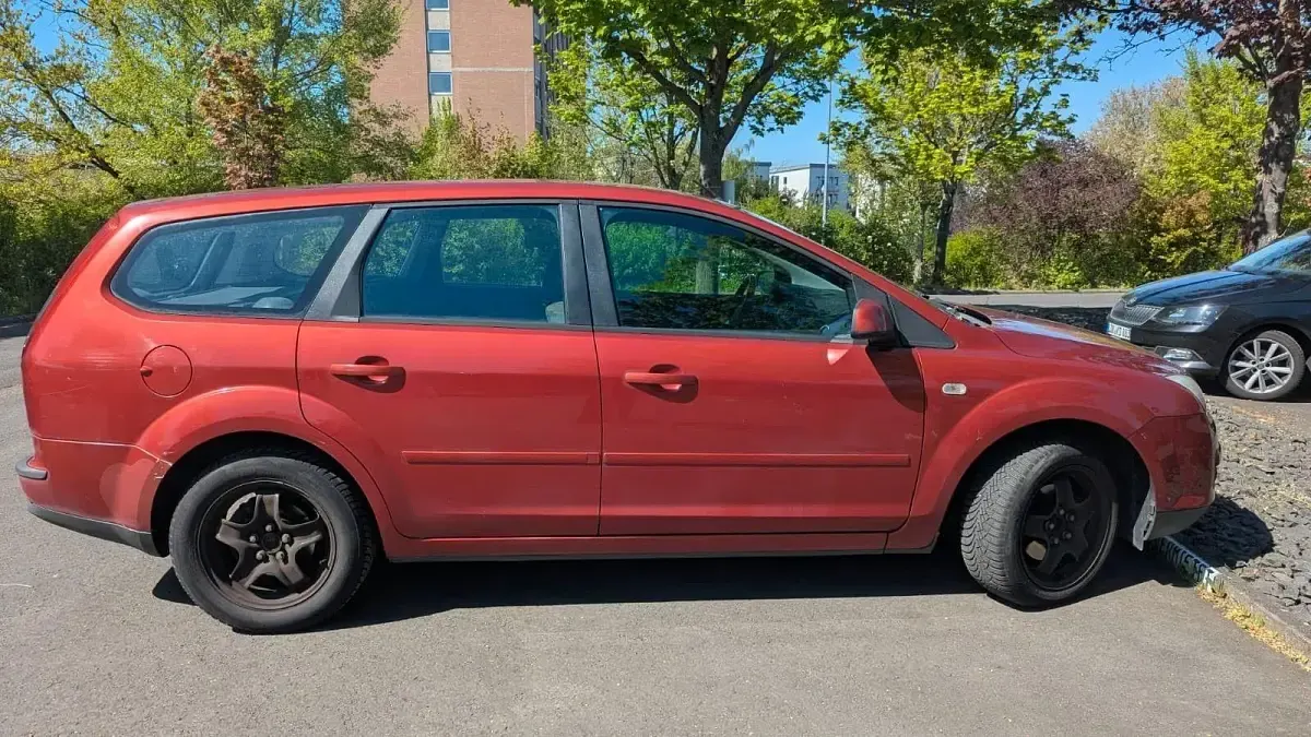 Gebraucht Ford Focus 109 PS (80 kW) 2007 Rot Kombi
