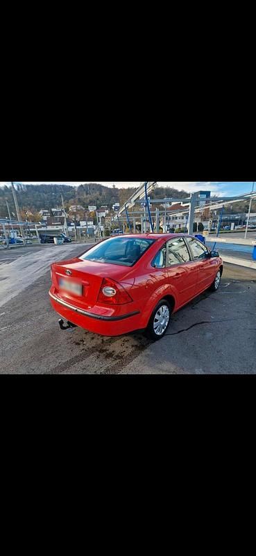 Gebraucht Ford Focus 120 PS (88 kW) 2006 Rot Limousine