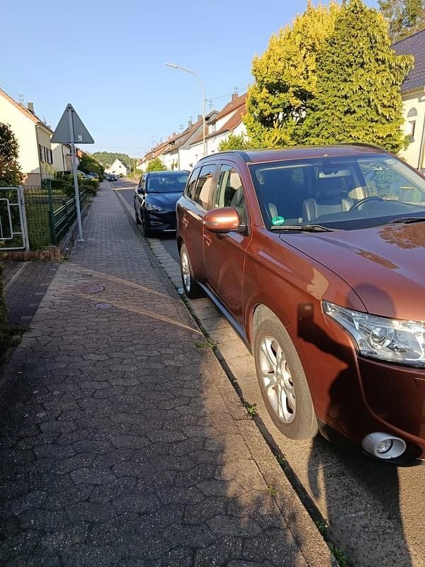 Gebraucht Mitsubishi Outlander 150 PS (110 kW) 2012 Braun SUV