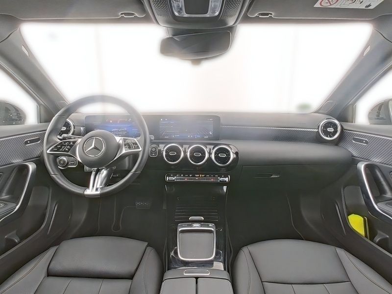 Gebraucht Mercedes A220 Progressive 190 PS (139 kW) 2023 Weiß Limousine