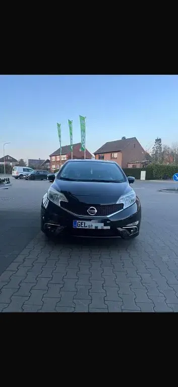 Gebraucht Nissan Note Acenta+ 80 PS (58 kW) 2015 Schwarz Kleinwagen