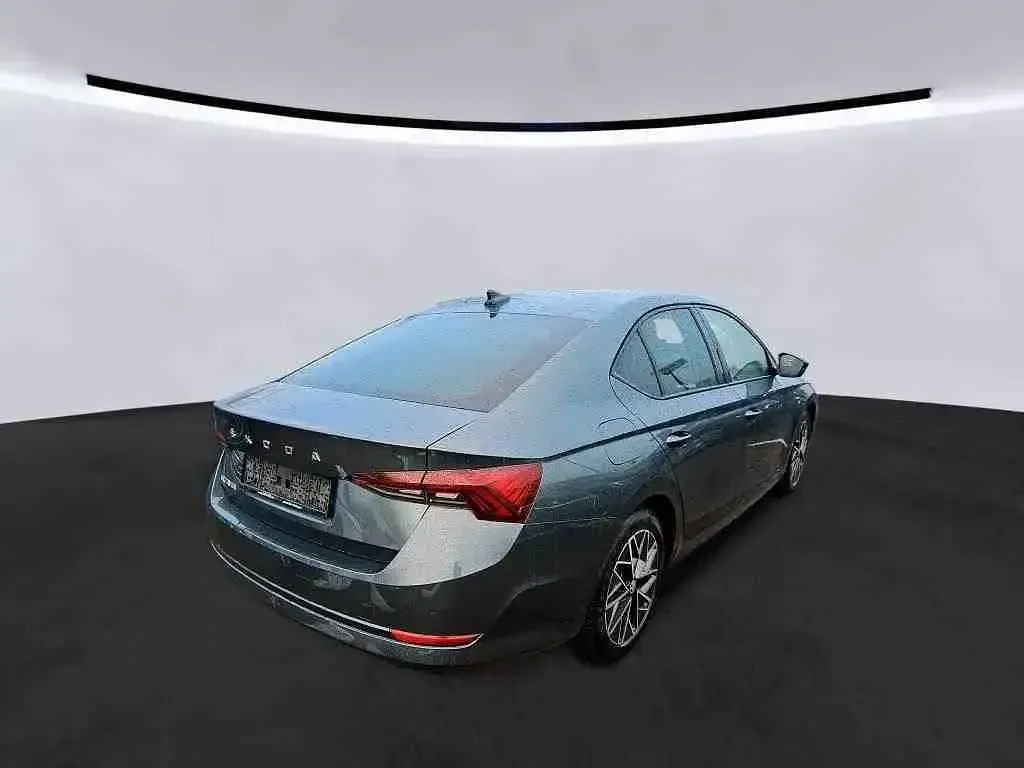 Gebraucht Skoda Octavia Clever 150 PS (110 kW) 2021 Grau Limousine