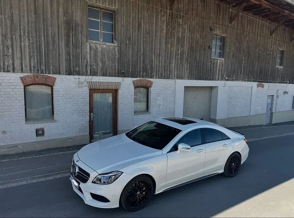 Gebraucht Mercedes CLS350 AMG line 252 PS (185 kW) 2015 Weiß Limousine