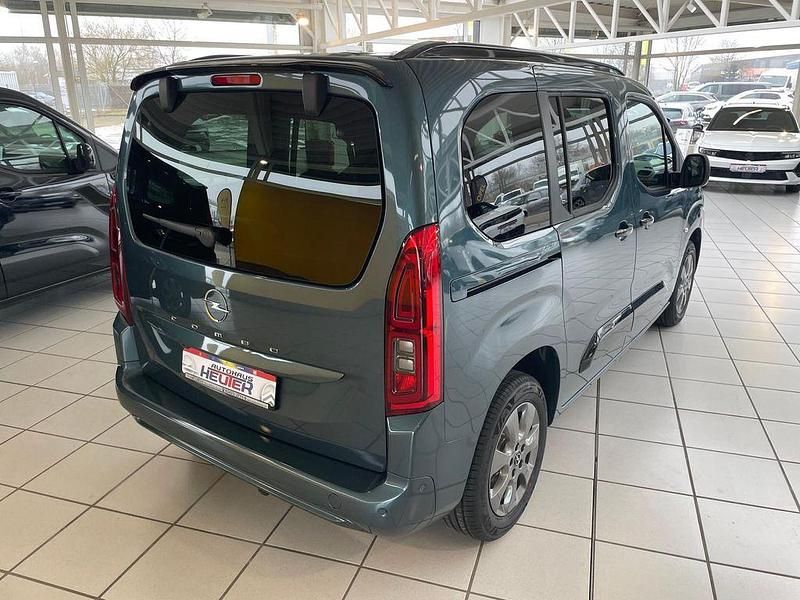 Neu Opel Combo Life 131 PS (96 kW) 2026 Kiama blau Van / Kleinbus