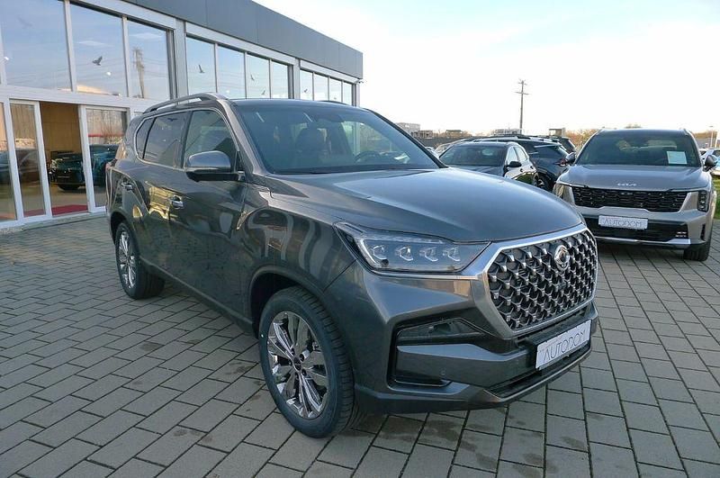 Neu KGM Rexton 203 PS (149 kW) 2025 Grau SUV