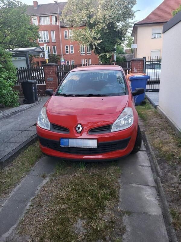 Rot Gebraucht 2008 Renault Clio II Campus Limousine | 3.600 € (Etwas zu teuer) - Bild 1/4